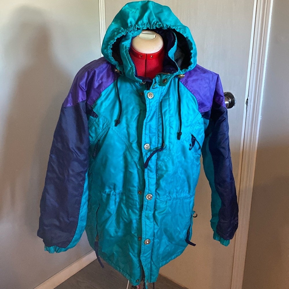Powder Ridge, Edmonton, Technical Ski Jacket, Women’s medium